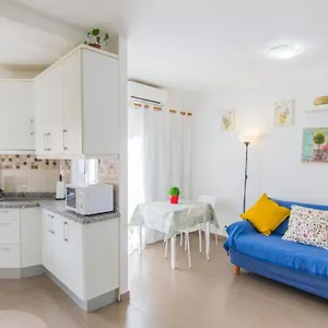 https://live-la-laguna-heraclio.adeje-hotels.com